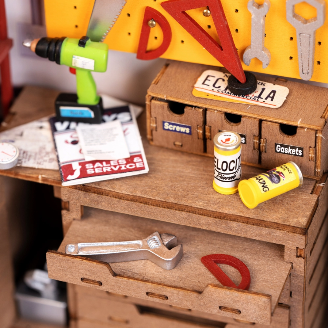 Garage Workshop DIY Miniature Kit